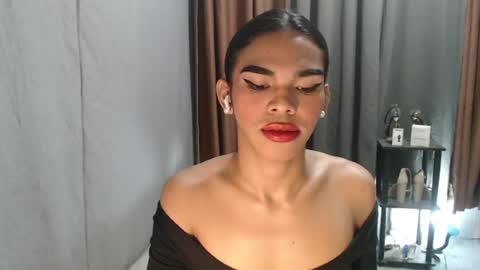 Snapshot of neomi_hardcock chatting on 07-22-26, 10:23 neomi online show from 07-22-26, 10:23