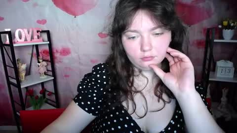 NeonilaLisova online show from 02-13-26, 06:53
