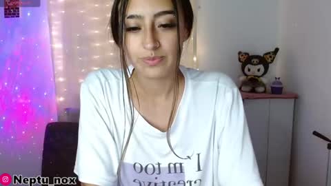 Snapshot of neptu_noxx chatting on 01-12-25, 06:28 Neptu noxx online show from 01-12-25, 06:28