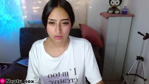 Snapshot of neptu_noxx chatting on 01-12-25, 09:30 Neptu noxx online show from 01-12-25, 09:30