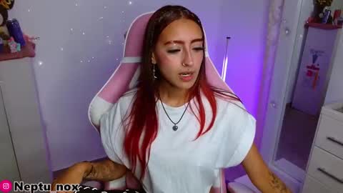 Snapshot of neptu_noxx chatting on 09-18-25, 09:50 Neptu noxx online show from 09-18-25, 09:50