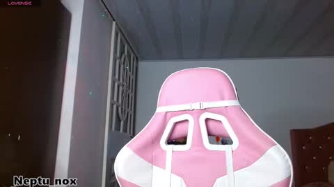 Snapshot of neptu_noxx chatting on 02-04-26, 02:17 Neptu noxx online show from 02-04-26, 02:17