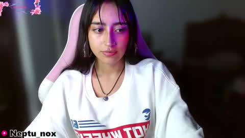 Snapshot of neptu_noxx chatting on 02-07-26, 02:26 Neptu noxx online show from 02-07-26, 02:26