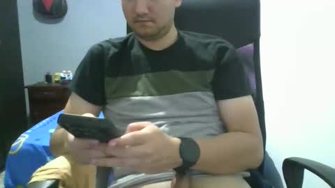 Snapshot of nerdxxx94 chatting on 05-23-26, 05:56 MrBull online show from 05-23-26, 05:56