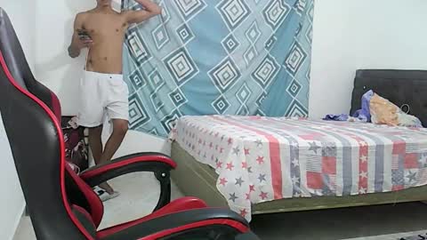 Snapshot of nerek_master chatting on 11-11-25, 07:58 nerek master online show from 11-11-25, 07:58