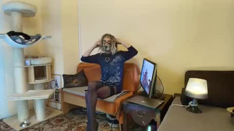 Snapshot of nessieanalemma chatting on 02-16-26, 03:30 nessieanalemma online show from 02-16-26, 03:30