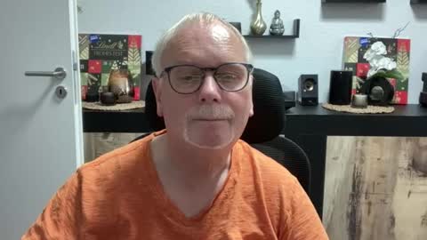 Snapshot of nettermann1968 chatting on 10-22-25, 12:38 nettermann1968 online show from 10-22-25, 12:38