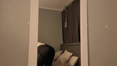 Snapshot of nettiewares chatting on 02-26-26, 08:52 Naomi online show from 02-26-26, 08:52