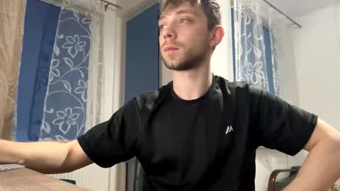 Snapshot of neverland966 chatting on 04-01-26, 09:34 Mark online show from 04-01-26, 09:34