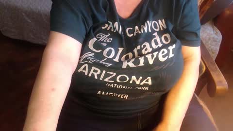 Lilly  online show from 10-11-25, 03:10