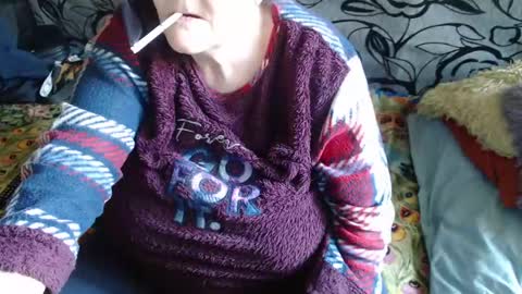 Lilly  online show from 04-17-26, 02:42