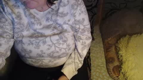 Lilly  online show from 04-27-26, 03:04