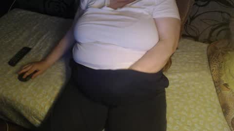 Snapshot of new_milf chatting on 04-29-26, 03:43 Lilly online show from 04-29-26, 03:43