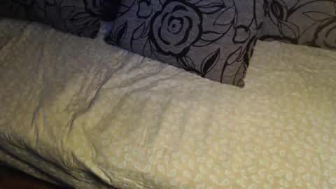 Snapshot of new_milf chatting on 05-12-26, 02:08 Lilly online show from 05-12-26, 02:08