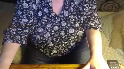 Snapshot of new_milf chatting on 05-25-26, 02:28 Lilly online show from 05-25-26, 02:28