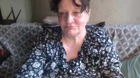 Snapshot of new_milf chatting on 06-04-26, 02:23 Lilly online show from 06-04-26, 02:23