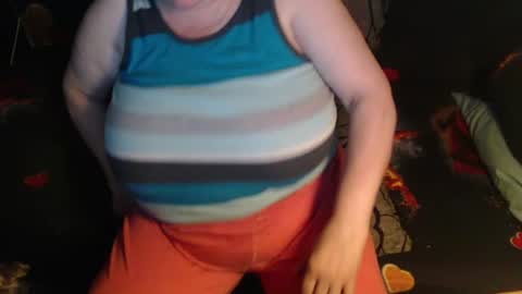 Snapshot of new_milf chatting on 06-12-26, 02:54 Lilly online show from 06-12-26, 02:54