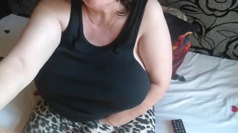 Lilly  online show from 07-15-26, 05:56