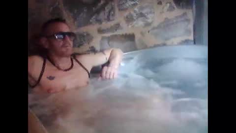 newfun11 online show from 10-11-25, 06:39