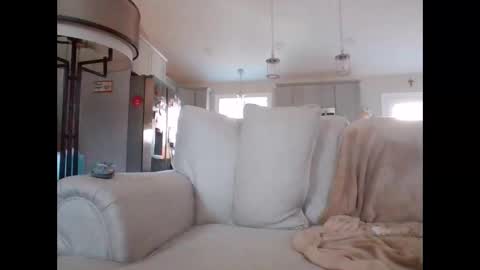 Snapshot of newhallboxer chatting on 12-31-24, 02:47 newhallboxer online show from 12-31-24, 02:47