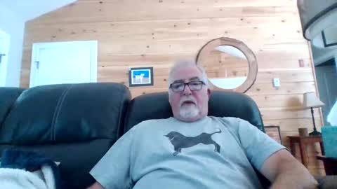 Snapshot of newhallboxer chatting on 09-19-25, 05:35 newhallboxer online show from 09-19-25, 05:35