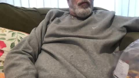 Snapshot of newtman68 chatting on 02-17-26, 09:10 newtman68 online show from 02-17-26, 09:10