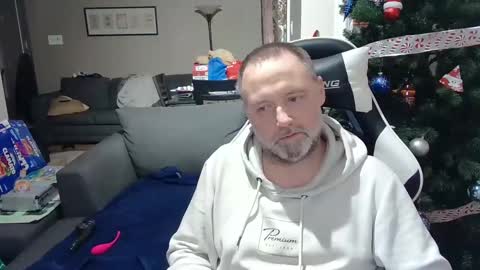 NewWorld online show from 12-23-24, 03:01