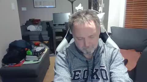 Snapshot of newvvorld chatting on 02-17-26, 02:52 NewWorld online show from 02-17-26, 02:52