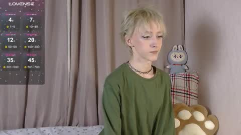 Snapshot of nextvibe1 chatting on 02-17-26, 04:35 NextVibe1 online show from 02-17-26, 04:35