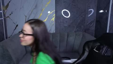 Snapshot of nhoa_b chatting on 03-02-26, 08:26 nhoa_b online show from 03-02-26, 08:26