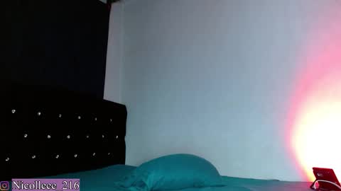 Snapshot of ni_collee chatting on 03-25-26, 06:58 Nicolle online show from 03-25-26, 06:58