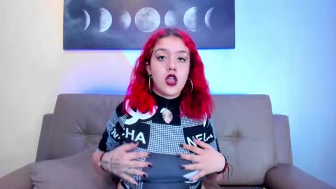 Snapshot of nia_stark chatting on 12-23-24, 06:05 Estefani online show from 12-23-24, 06:05