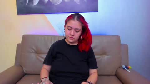 Snapshot of nia_stark chatting on 01-06-25, 02:58 Estefani online show from 01-06-25, 02:58