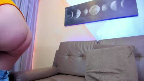 Snapshot of nia_stark chatting on 02-01-25, 05:47 Estefani online show from 02-01-25, 05:47