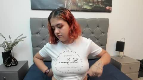 Snapshot of nia_stark chatting on 03-05-25, 04:13 Estefani online show from 03-05-25, 04:13