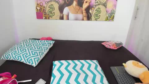  Nia  online show from 11-08-25, 03:34