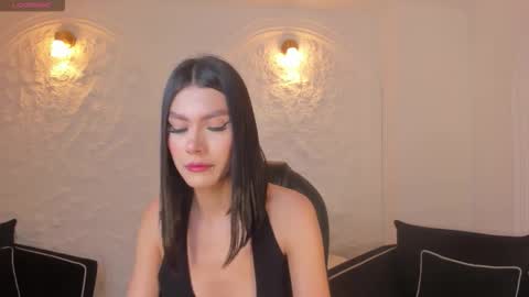 Call me Nia  online show from 11-23-25, 11:43