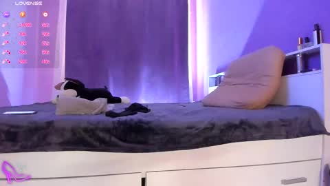 Snapshot of nicablueeyes chatting on 11-21-25, 09:30 Nica online show from 11-21-25, 09:30