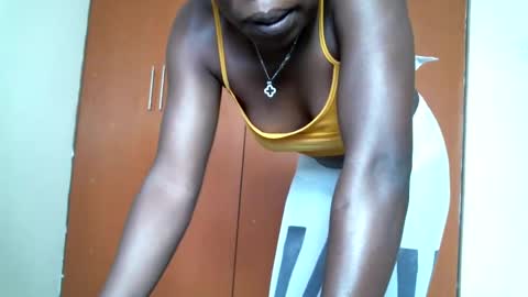 Snapshot of niceass_95 chatting on 01-27-25, 11:43 gabby online show from 01-27-25, 11:43