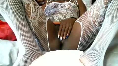 Snapshot of niceass_95 chatting on 02-06-25, 10:48 gabby online show from 02-06-25, 10:48
