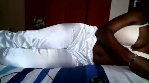 Snapshot of niceass_95 chatting on 02-13-25, 10:12 gabby online show from 02-13-25, 10:12
