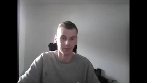 Snapshot of nicerdude32 chatting on 12-14-25, 01:49 Nicerdude online show from 12-14-25, 01:49