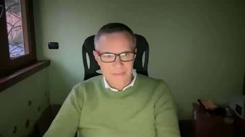 Snapshot of niceshy_71 chatting on 02-26-25, 04:56 Andrew online show from 02-26-25, 04:56