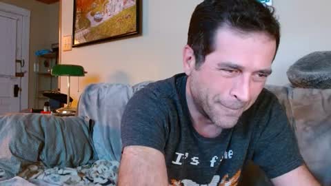 Snapshot of nichous77 chatting on 12-12-24, 12:59 Nick online show from 12-12-24, 12:59