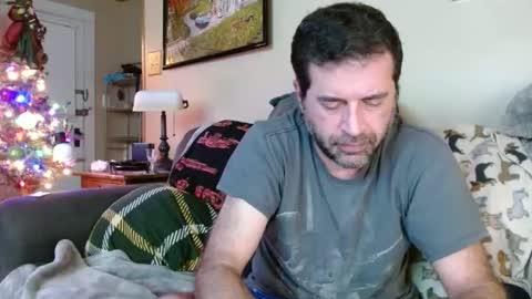 Snapshot of nichous77 chatting on 12-20-24, 12:52 Nick online show from 12-20-24, 12:52