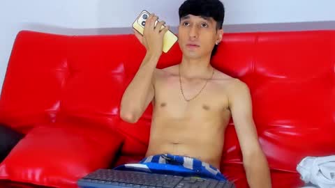 Snapshot of nick_damon chatting on 12-06-24, 08:51 Nick online show from 12-06-24, 08:51