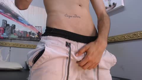 Snapshot of nick_damon chatting on 01-09-25, 04:28 Nick online show from 01-09-25, 04:28