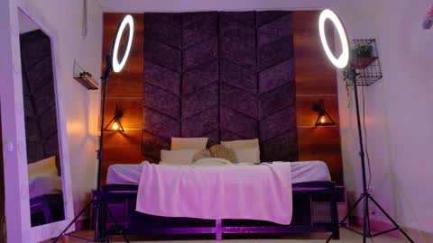 NICKI FOX  online show from 01-10-26, 09:11