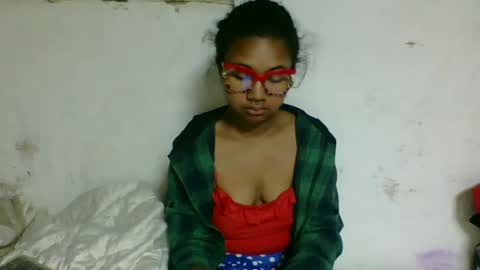 nickiqqyuu online show from 07-24-26, 12:08
