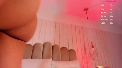Snapshot of nickiwestt___ chatting on 05-29-26, 07:34 nickiwestt___ online show from 05-29-26, 07:34